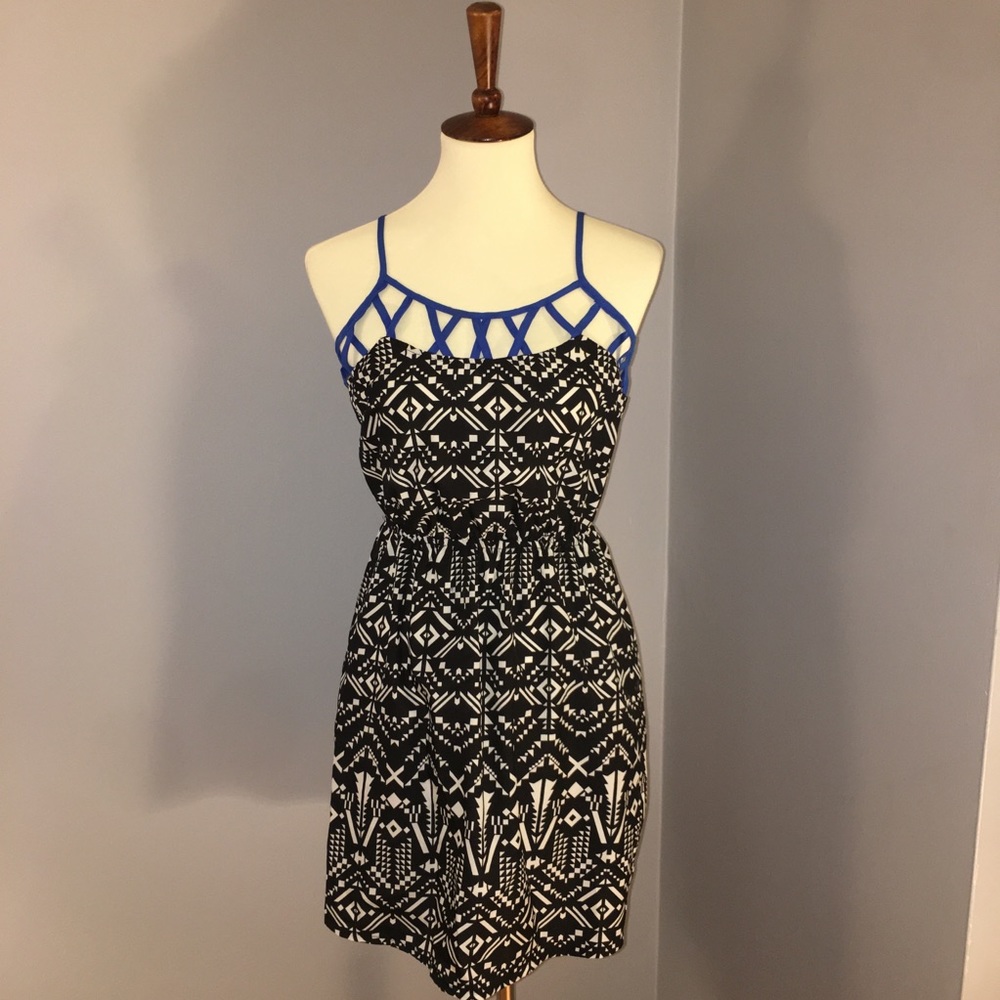 PATTERNED SUMMER MINI DRESS